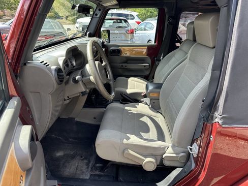 Used 2007 Jeep Wrangler Sahara w/ PWR Convenience Group image 18