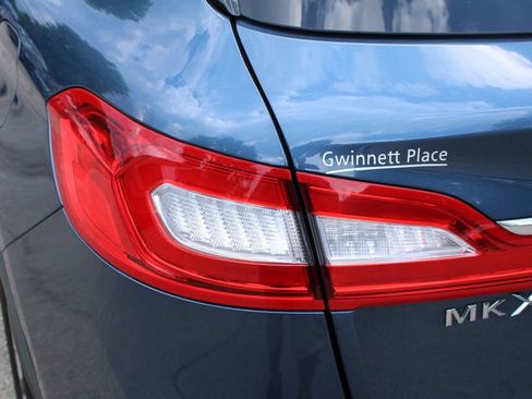 Used 2018 Lincoln MKX Select w/ Select Plus Package FWD image 12