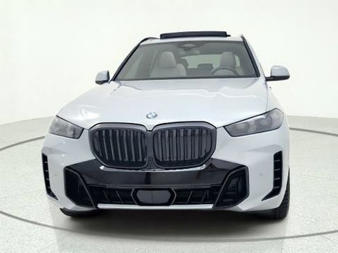 Used 2026 BMW X5 sDrive40i w/ M Sport Package RWD image 3