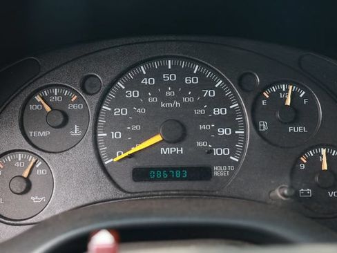 Used 2000 Chevrolet S10 Pickup LS w/ Preferred Equipment Group RWD image 37