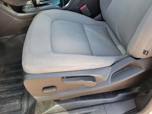 Used 2018 Chevrolet Colorado W/T RWD image 10