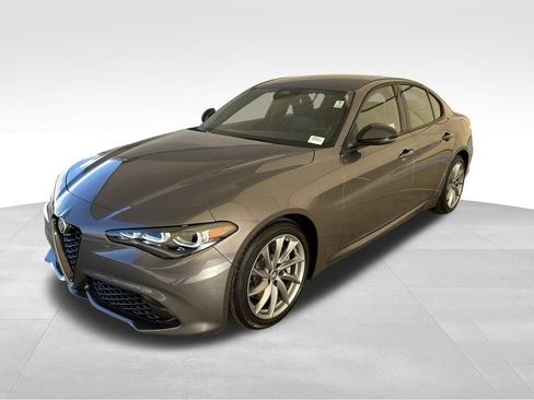 New 2025 Alfa Romeo Giulia image 17