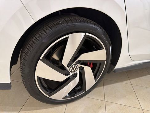 Used 2022 Volkswagen GTI S FWD image 11