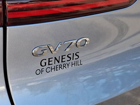 Certified 2023 Genesis GV70 2.5T w/ Sport Prestige Package image 30