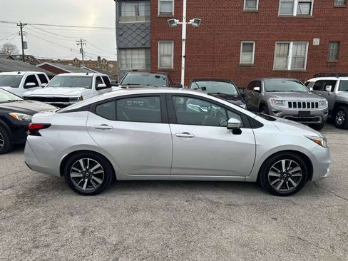 Used 2020 Nissan Versa SV FWD image 7