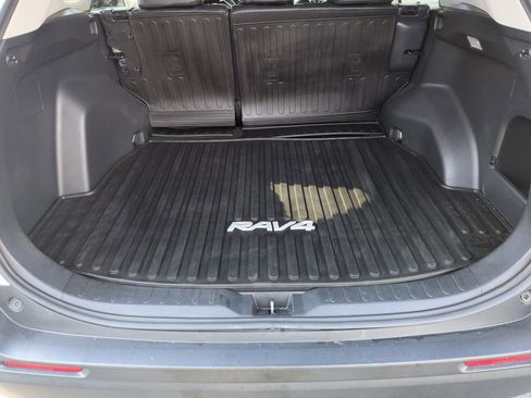 Used 2019 Toyota RAV4 LE w/ All Weather Liner Package AWD/4WD image 23