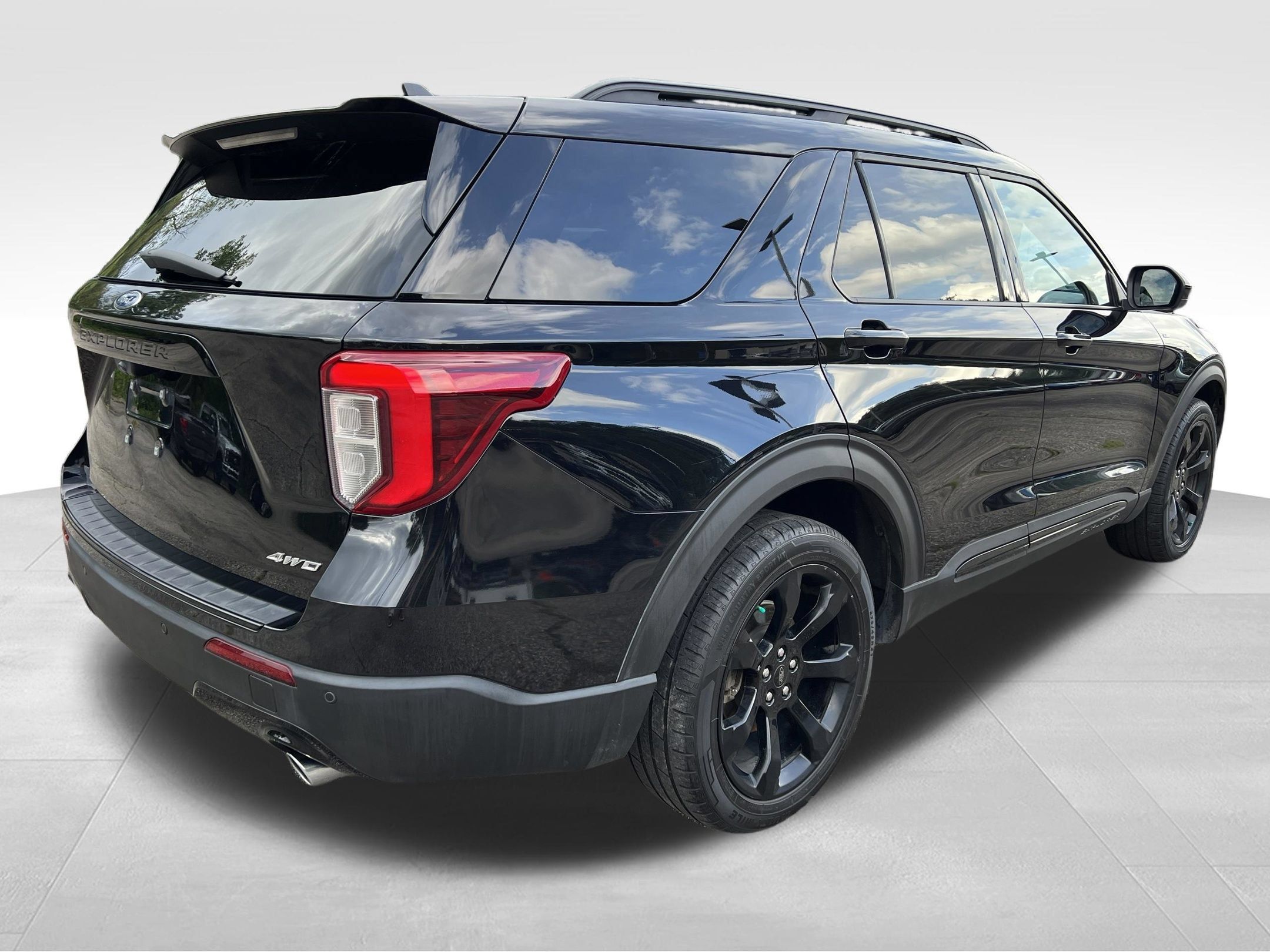 Used 2023 Ford Explorer ST-Line AWD/4WD image 7