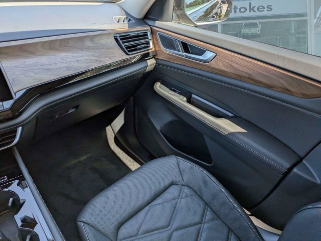 New 2026 Volkswagen Atlas SE FWD image 18