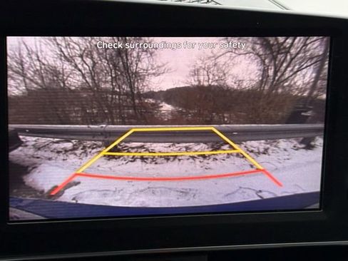 Used 2023 Hyundai Elantra SEL image 15