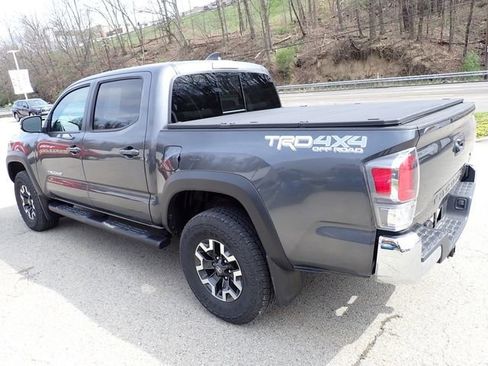 Certified 2023 Toyota Tacoma TRD Off-Road image 5