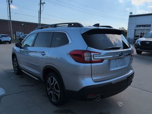 Used 2025 Subaru Ascent Limited image 9