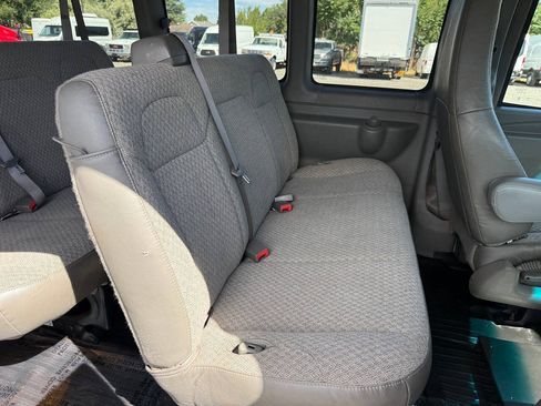Used 2020 Chevrolet Express 3500 LS RWD image 21
