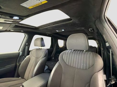 Used 2025 Hyundai Palisade Calligraphy AWD/4WD image 18