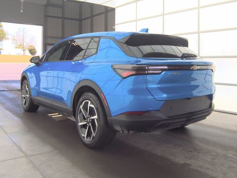 Used 2026 Chevrolet Equinox EV LT FWD image 4