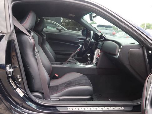 Used 2017 Subaru BRZ Limited w/ Performance Package RWD image 21