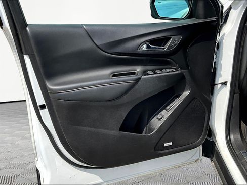 Used 2022 Chevrolet Equinox Premier FWD image 22