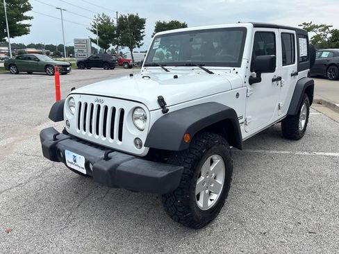 Used 2018 Jeep Wrangler Unlimited Sport S AWD/4WD image 12