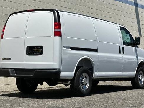 New 2026 Chevrolet Express 2500 w/ Driver Convenience Package RWD image 5