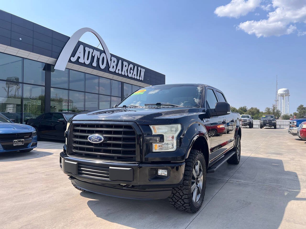 Used 2016 Ford F150 XLT w/ Equipment Group 301A Mid AWD/4WD image 1