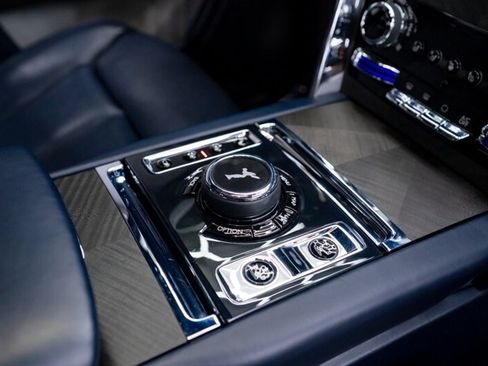Used 2020 Rolls-Royce Cullinan AWD/4WD image 23