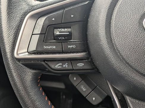 Used 2021 Subaru Crosstrek 2.0i Premium image 11