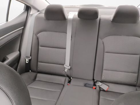 Used 2018 Hyundai Elantra SE FWD image 15