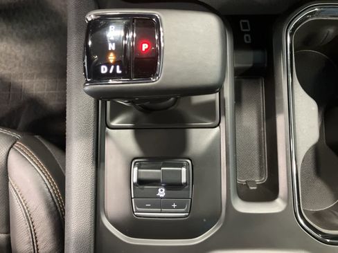 Used 2024 GMC Sierra 1500 AT4 w/ Technology Package AWD/4WD image 20