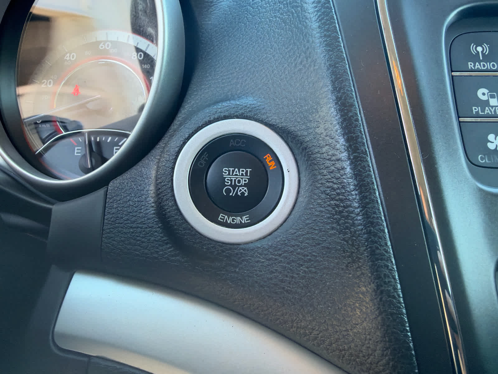 Used 2015 Dodge Journey SXT w/ Flexible Seating Group FWD image 19