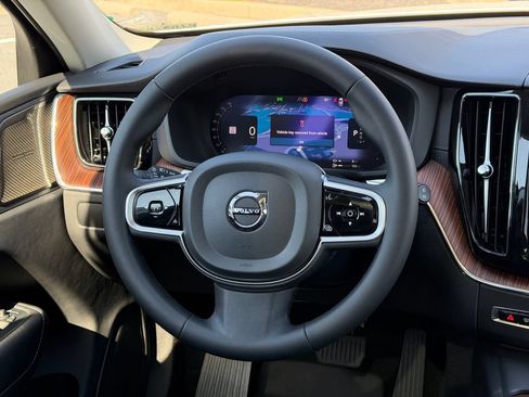 Certified 2024 Volvo XC60 T8 Ultimate w/ Protection Package Premier AWD/4WD image 23
