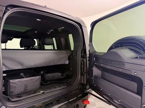 New 2025 Land Rover Defender 110 X image 17