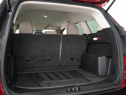 Used 2019 Ford Escape SE image 34