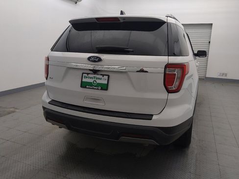 Used 2019 Ford Explorer XLT image 7
