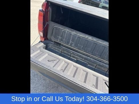 Used 2024 Chevrolet Colorado Z71 w/ Z71 Convenience Package 2 AWD/4WD image 15