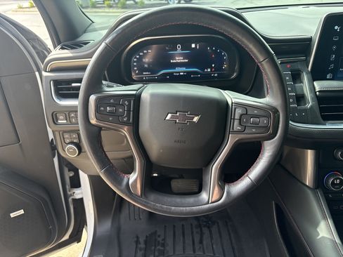 Used 2022 Chevrolet Tahoe RST w/ Luxury Package AWD/4WD image 18