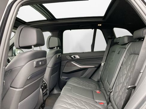 Certified 2025 BMW X5 xDrive40i w/ Executive Package image 13
