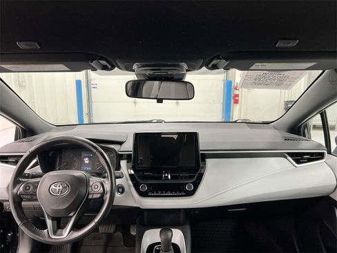 Used 2023 Toyota Corolla SE w/ Carpet Mat Package (TMS) image 10