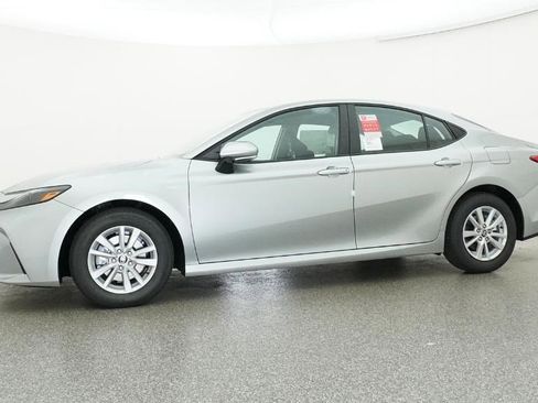 New 2026 Toyota Camry LE image 7