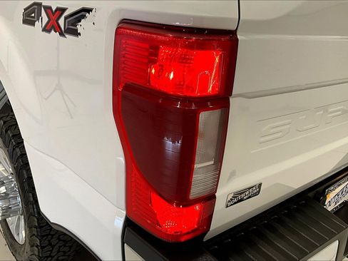 Used 2021 Ford F250 XLT AWD/4WD image 23