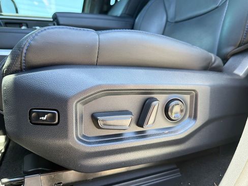 Used 2025 Toyota Tundra Platinum AWD/4WD image 19
