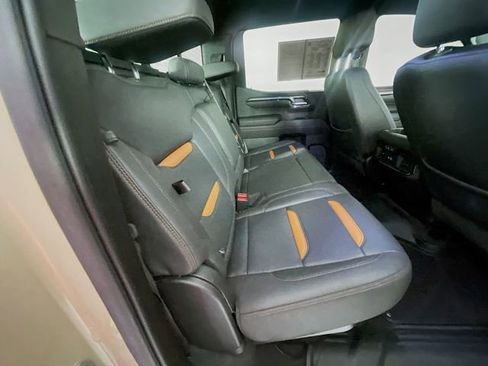 Used 2023 GMC Sierra 1500 AT4 w/ Technology Package AWD/4WD image 29