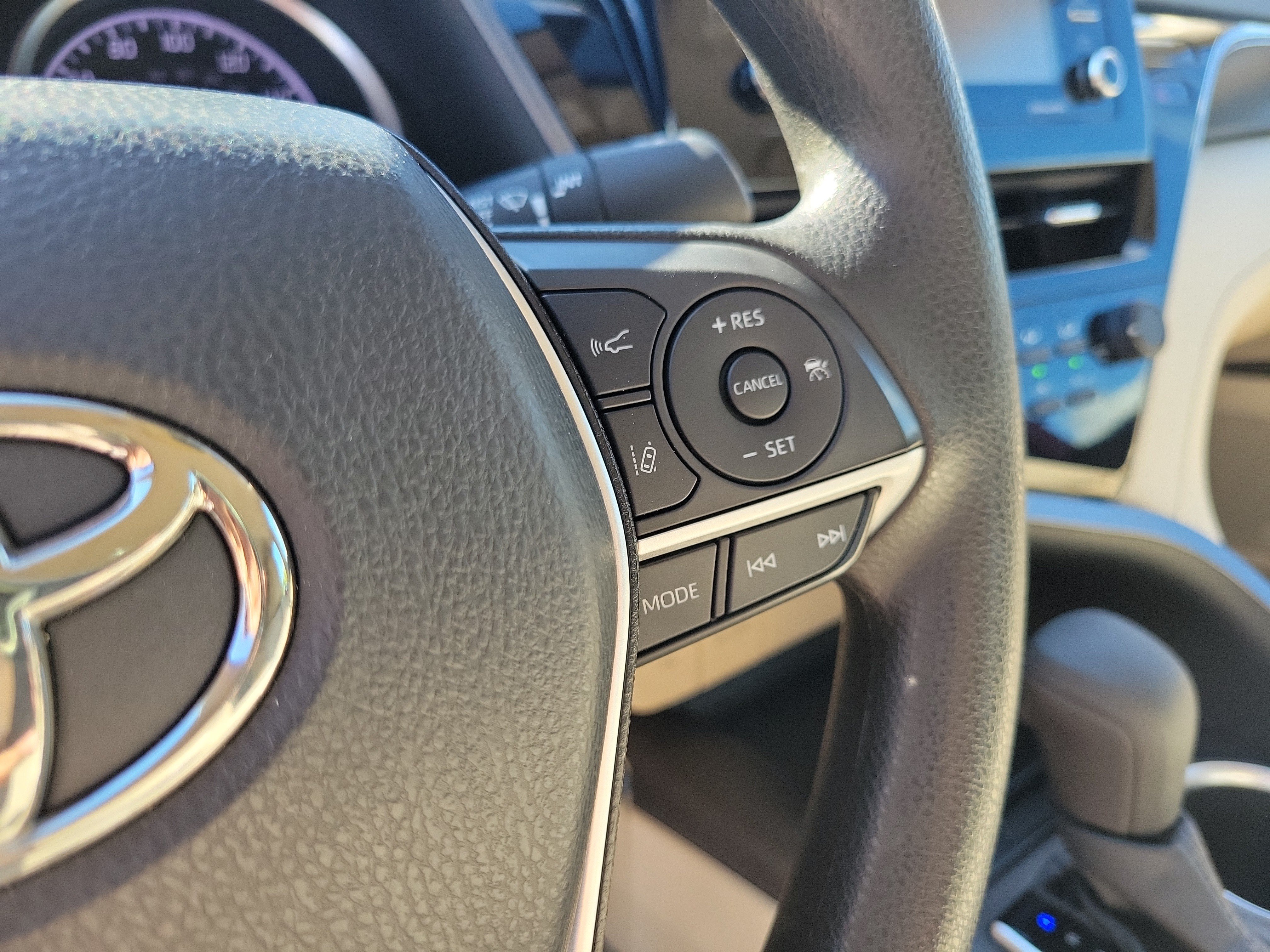 Used 2021 Toyota Camry LE FWD image 24