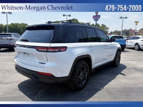 Used 2024 Jeep Grand Cherokee Trailhawk w/ Advanced Protech Group II AWD/4WD image 6