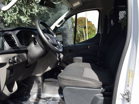 Used 2023 Ford Transit 250 Low Roof w/ Exterior Upgrade Package image 28