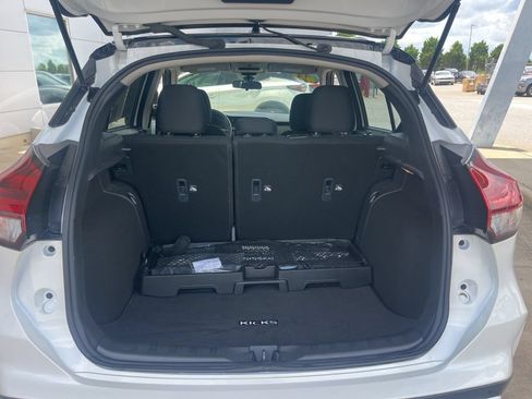 Used 2024 Nissan Kicks SV FWD image 29