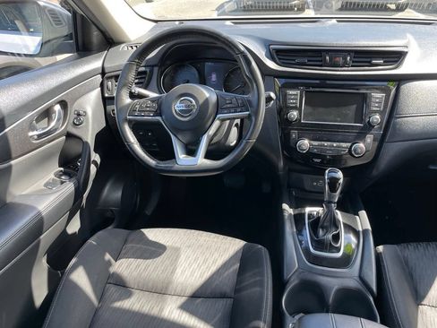 Used 2018 Nissan Rogue SV AWD/4WD image 10
