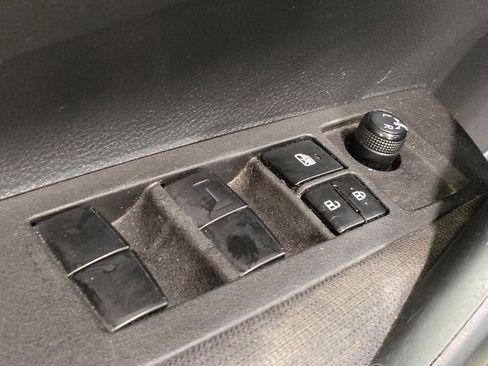 Used 2021 Toyota Corolla LE FWD image 27