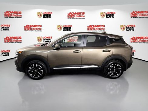 Used 2025 Nissan Kicks SV AWD/4WD image 13