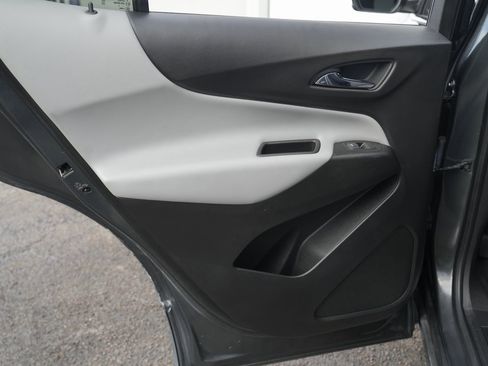 Used 2019 Chevrolet Equinox LT image 29