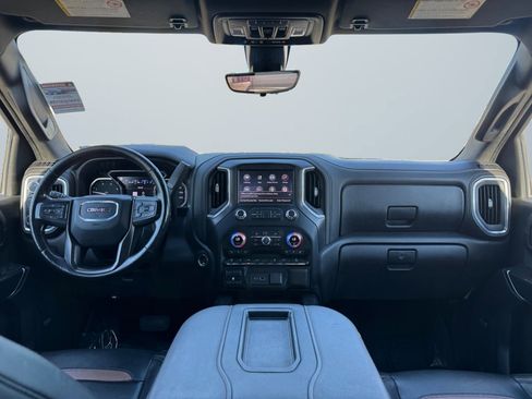 Used 2020 GMC Sierra 2500 AT4 w/ AT4 Premium Package image 10