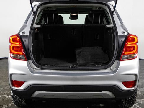 Used 2017 Chevrolet Trax LT w/ LT Convenience Package image 22